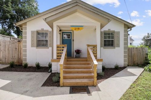 219 Bill Lucas Dr, Atlanta, GA 30315-1332