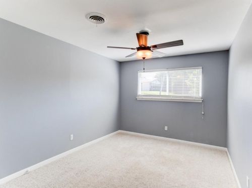 5621 Wedgworth Rd, Fort Worth TX  76133-2806 exterior