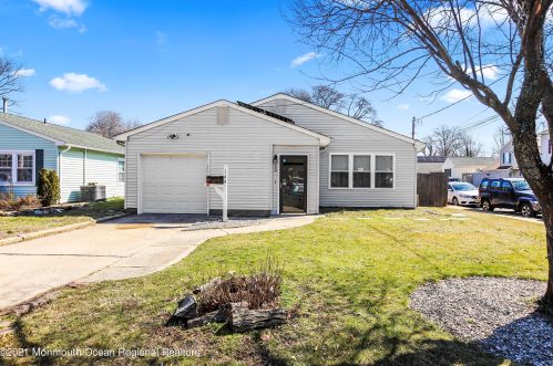 144 Hudson Ave, Middletown, NJ 07748-5520