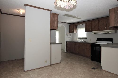 1910 Golden Vicary Dr, Pendleton MO  63383-3229 exterior