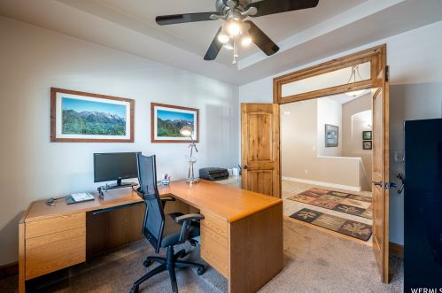 1238 Bateman Pt Dr, Taylorsville UT 84084-2590 exterior