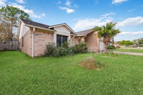 12327 Jaguar Dr, Stafford, TX 77477-1254