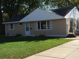 1205 88th St, Minneapolis, MN 55425-1949