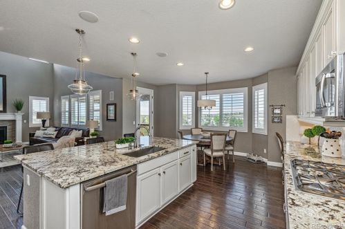 21925 Rowland Dr, Aurora CO exterior