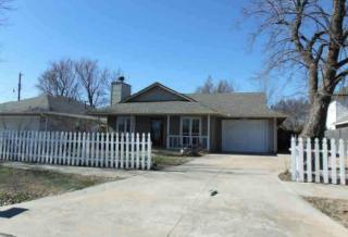 608 1st St, Yukon, OK 73099-3634