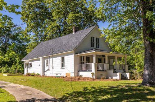823 Nebula Rd, Manchester, GA 31816-1563