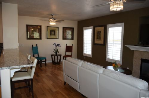 1860 Aspen Leaf Pl, Draper, UT 84020-5558