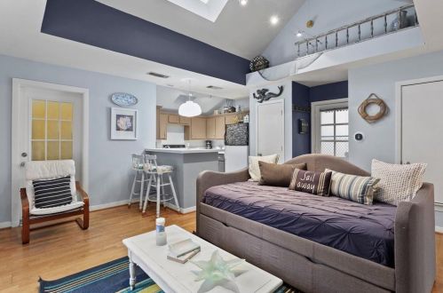 4332 Avondale Ave, Dallas TX  75219-3115 exterior