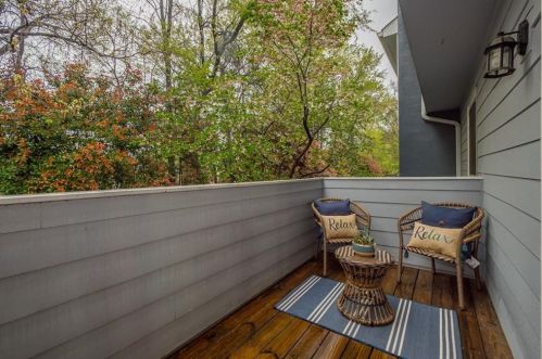 1708 Defoors Walk, Atlanta GA  30318-3012 exterior