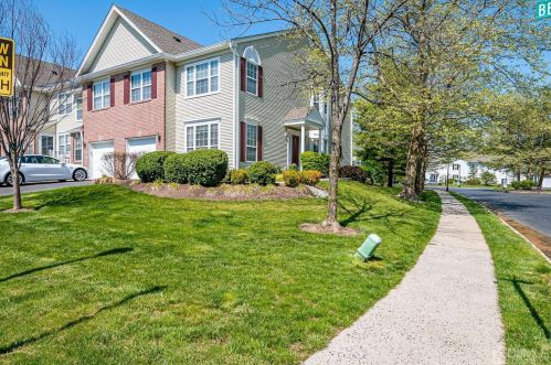 101 Bentley Dr, Princeton, NJ 08540-9006