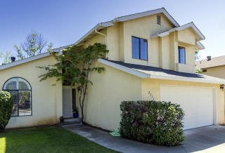2113 Hacienda St, Redding, CA 96003-9048
