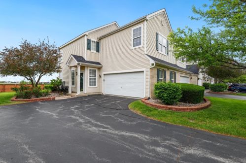 1810 Parkside Dr, Joliet, IL 60404-0684
