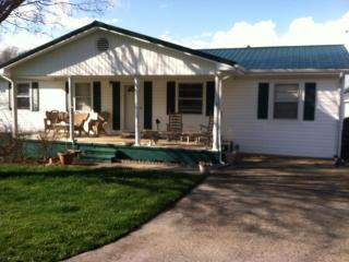 116 Lackey Ln, Vonore, TN 37885-2412