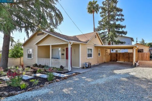 2455 Saxon St, Pacheco, CA 94553-3433