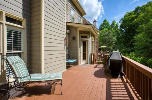 2527 Brookline Cir, Atlanta GA  30319-3690 exterior