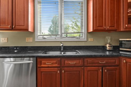 12465 Thornberry Dr, Lemont IL  60439-4616 exterior