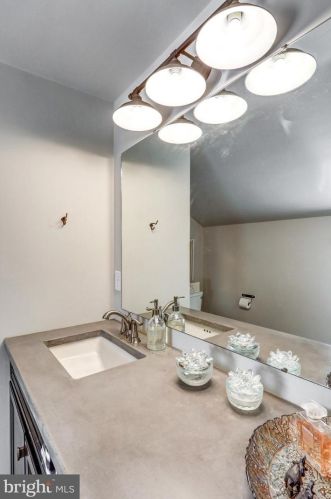 1826 Putter Ave, Lancaster PA  17602-4828 exterior