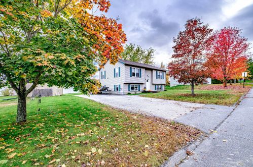 199 Old Greene Rd, Lewiston, ME 04240-2216