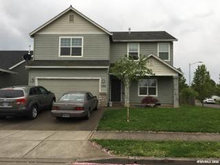 1303 Foxglove St, Woodburn, OR 97071-5694