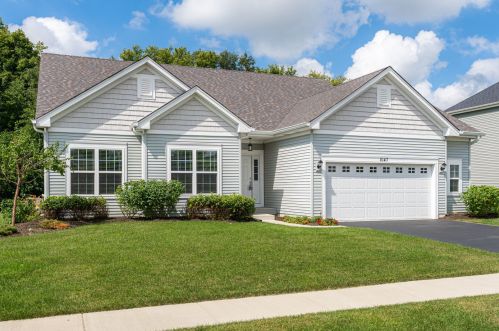 1047 Bailey Rd, Sycamore, IL 60178-2924