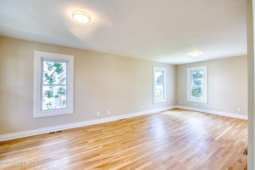 53 Mead Ave, Greenwich CT  06830-6812 exterior