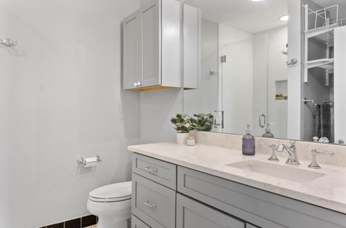 906 43rd St, Austin TX  78751-4405 exterior