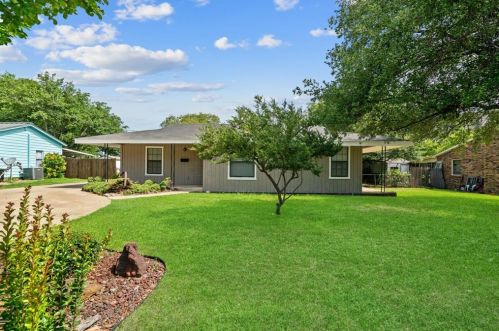 204 Northern Ave, Fort Worth TX  76179-1324 exterior