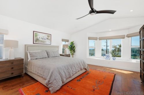 1731 Freda Ln, Cardiff By The Sea CA  92007-1108 exterior