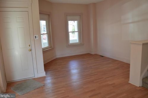 17 Mckinley Ave, Trenton, NJ 08609-2613