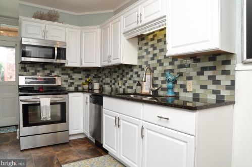 237 Cherry St, Lancaster PA  17602-2725 exterior