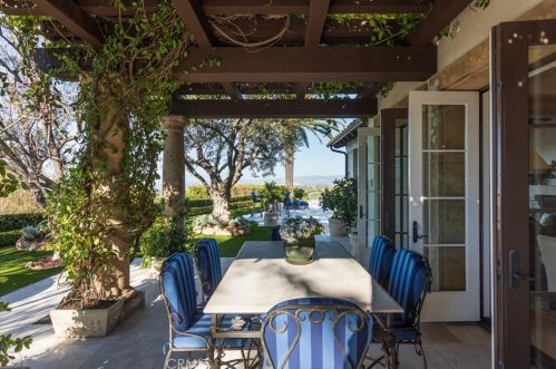 76 Golden Eagle, Irvine CA  92603-0309 exterior