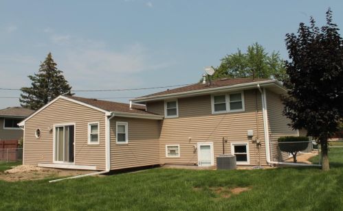 1448 Alabama St, Hobart, IN 46342-5632