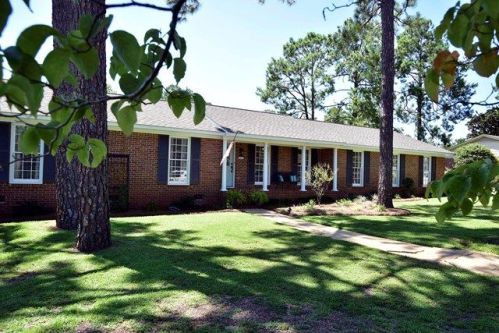 2015 Lullwater Rd, Albany, GA 31707-3150