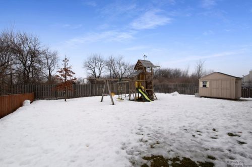 1550 Bristol Dr, Pingree Grove IL  60140-9038 exterior