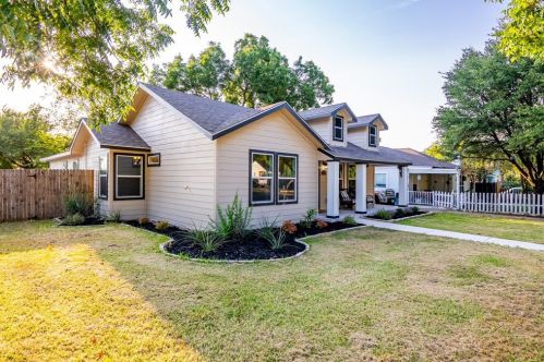 2748 Ryan Ave, Fort Worth TX  76110-3028 exterior