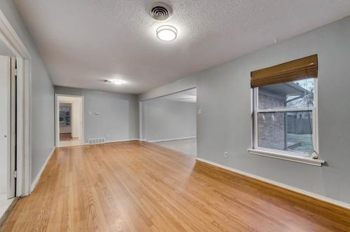 6912 Clemson Dr, Dallas TX  75214-1713 exterior