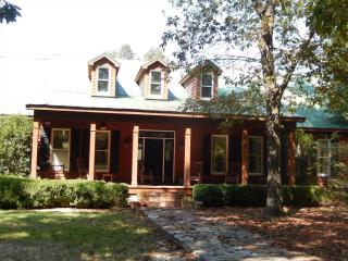 604 Cantey Ln, Rembert, SC 29128-9623