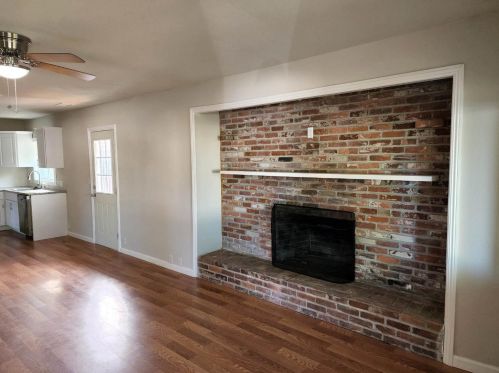 1322 School St, Lodi, CA 95240-5710