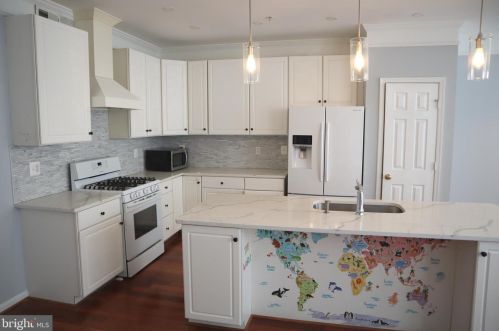 15112 Alpine Valley Ct, Silver Spring MD  20906-1068 exterior