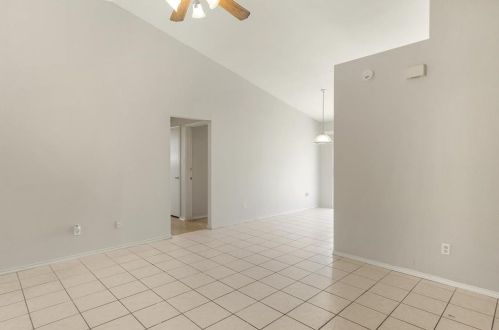 7002 Colony Loop Dr, Austin TX  78724-3612 exterior