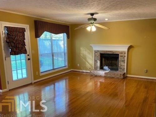 605 Suwanee Lakes Cir, Suwanee, GA 30024-3119