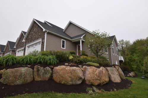 9 Wheeler Ln, Richmond, RI 02832-1919