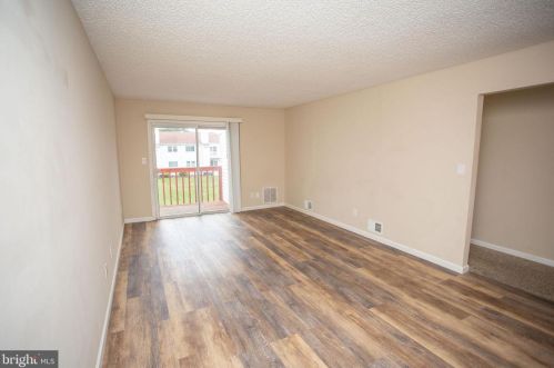 909 Woodchip Rd, Lumberton Township, NJ 08048-4239
