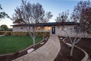 34662 Bonadelle Ave, Madera, CA 93636-7927