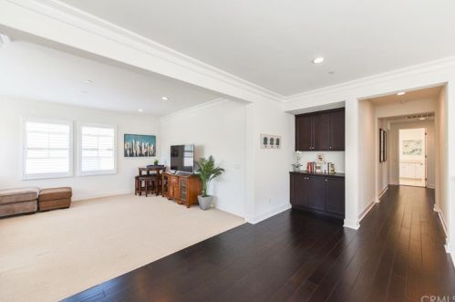 73 Gainsboro, Irvine CA  92620-2187 exterior