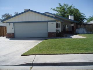 821 Janelle Ct, Ridgecrest, CA 93555-4974