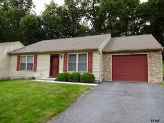 2307 Daisy Rd, York, PA 17402-4657