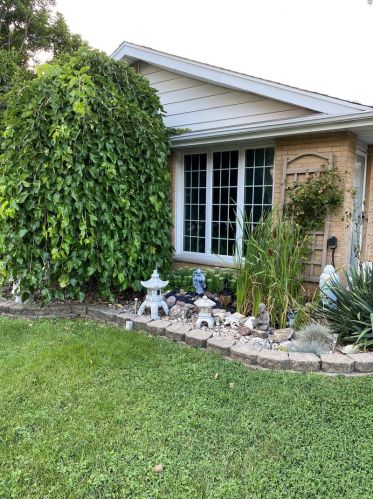 1205 Stoneham St, Bensenville, IL 60106-1440
