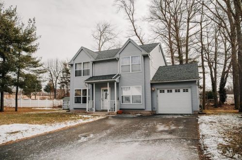 14 Fitch Meadow Ln, Wapping CT  06074-1037 exterior