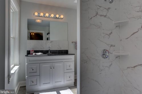 504 Chestnut St, Lancaster PA  17602-3019 exterior